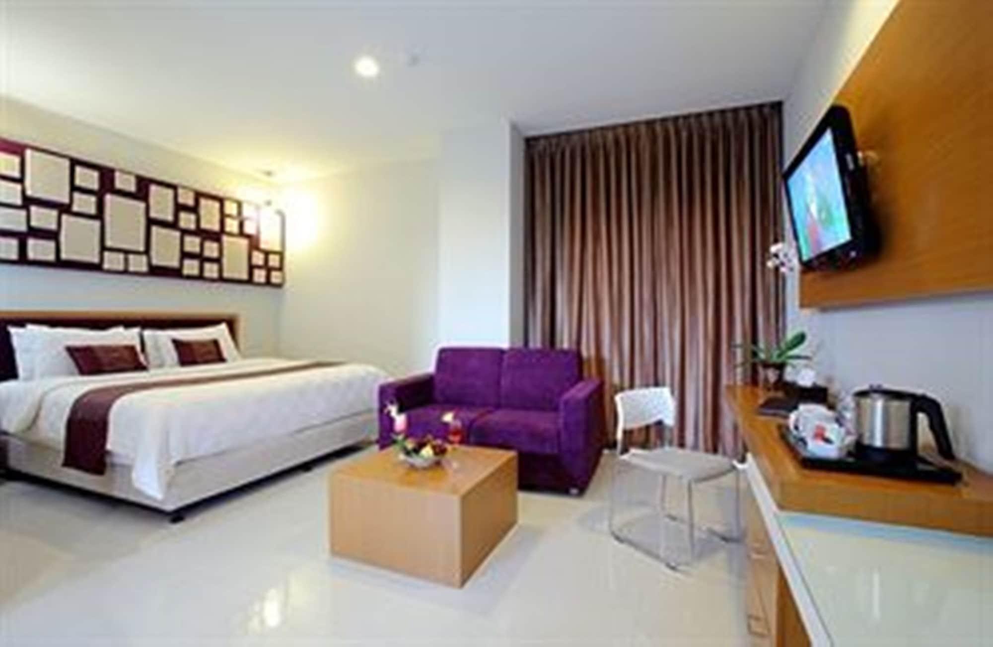 Lombok Plaza Hotel And Convention Mataram Exterior foto